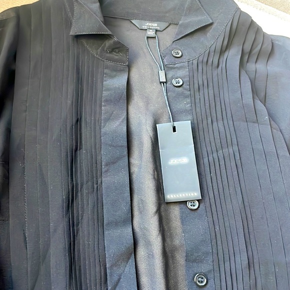 Women’s sheer tuxedo style shirt. - Picture 2 of 2